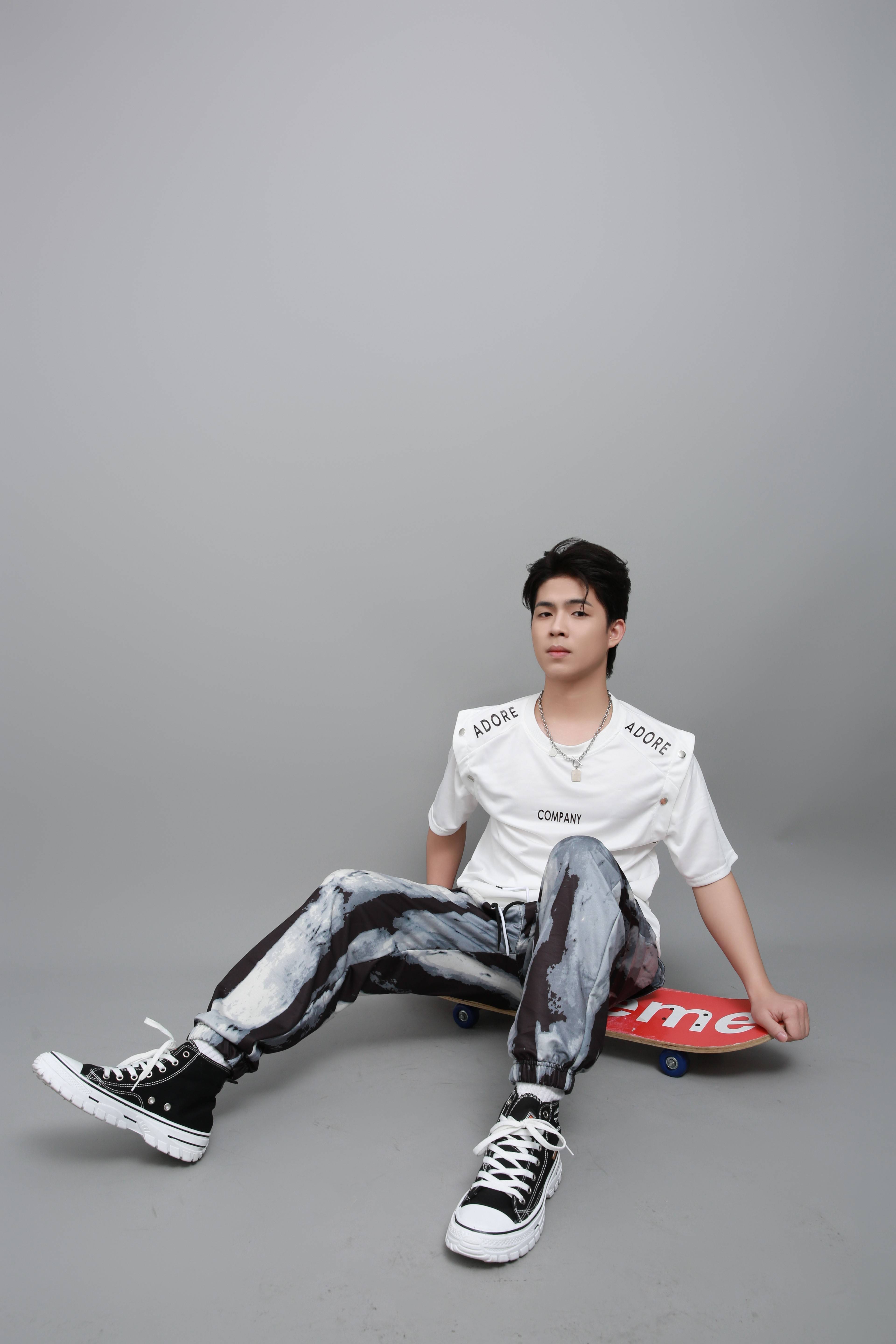 潮流先锋,男模邓森浩风采闪耀全场!