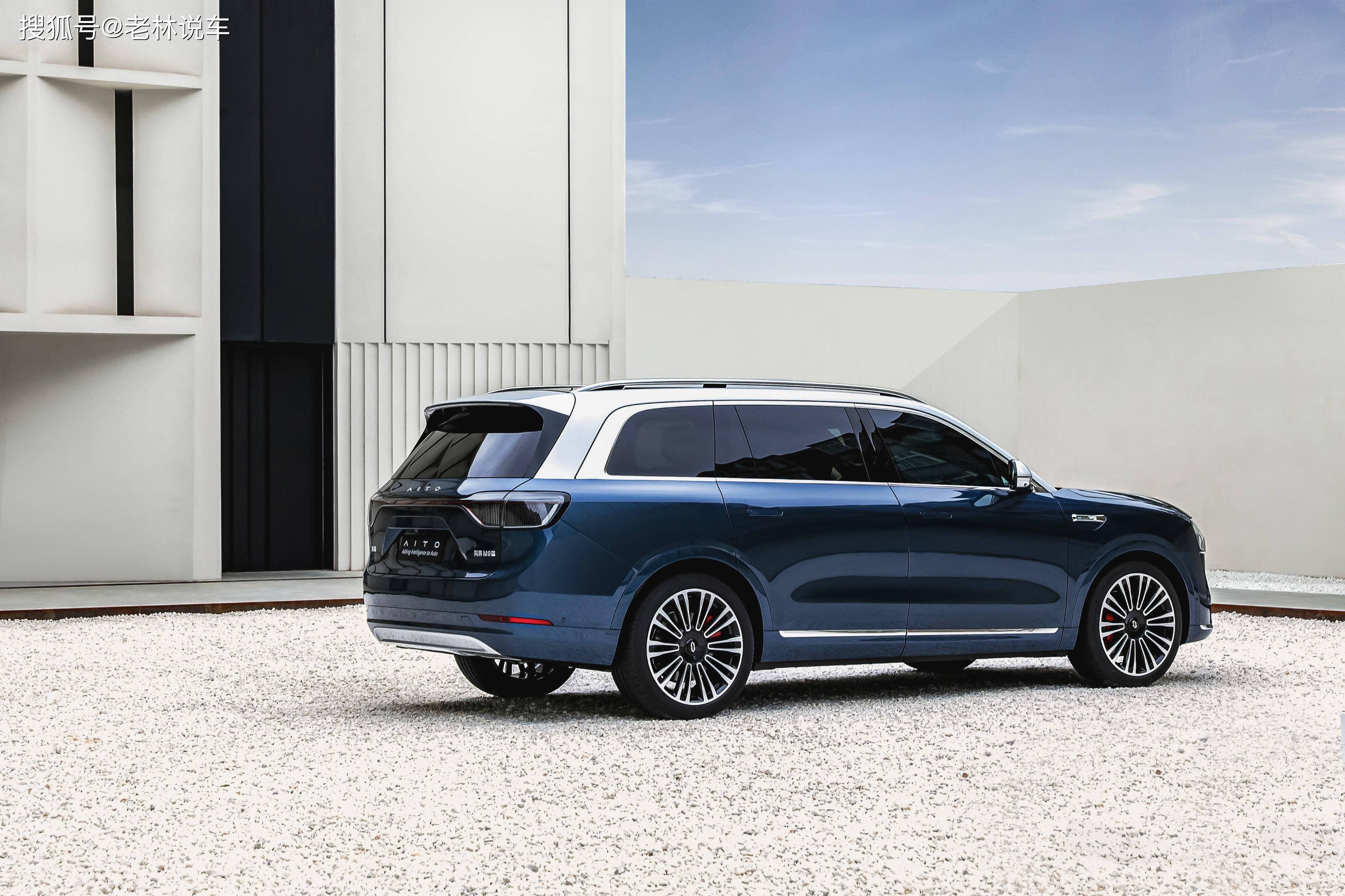 余承东没有说大话,问界m9真的把宝马x5打趴下了