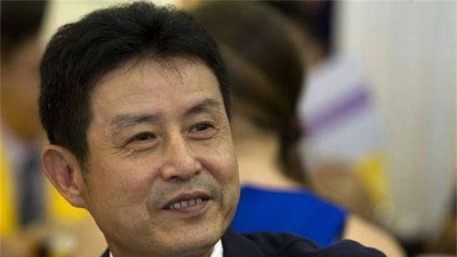 昔日女排主帅,和郎平亦师亦友,前妻意外离世后,二婚娶女排队员_陈忠和