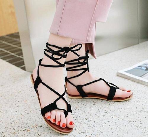 鞋子不仅要好看,重要的是穿出时髦并显腿长,而这三双鞋不容错过