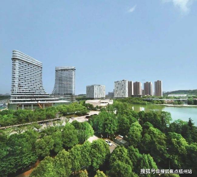 2024年武汉光谷金融中心 物业招商 办公室出租 写字楼租金