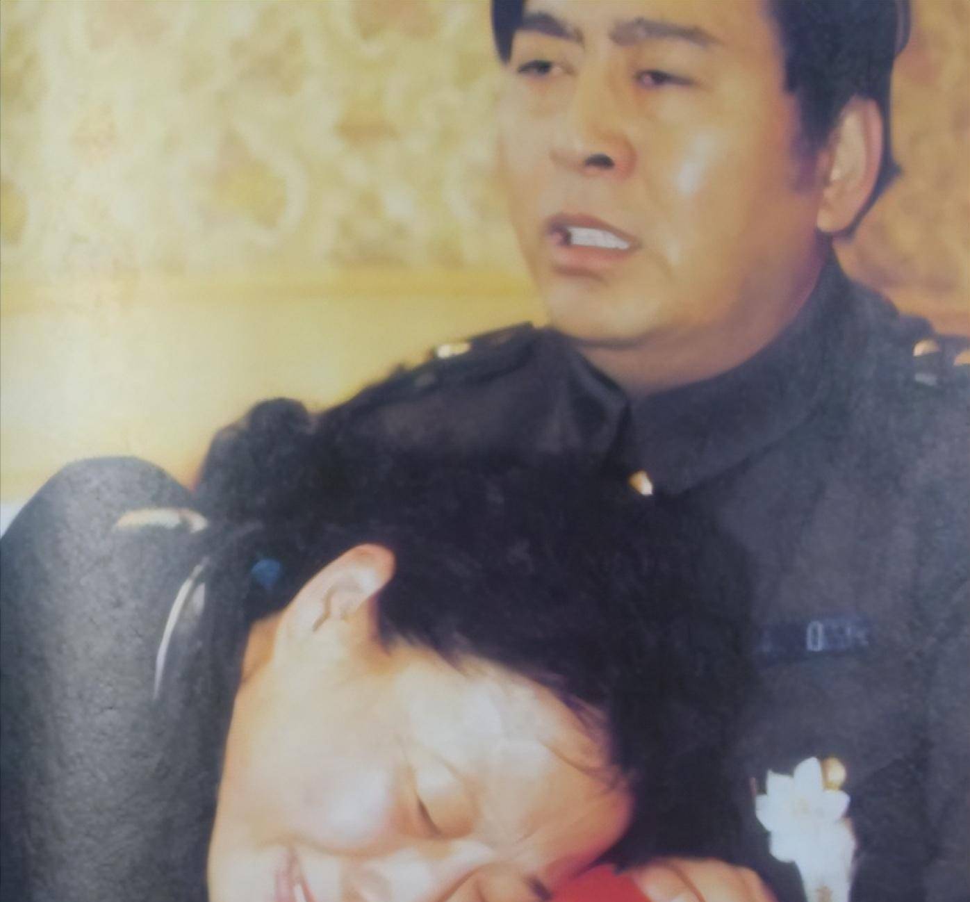 据悉,当时刘丹,朱宏嘉以及陆诗雨三人前往普宁参加商业演出.