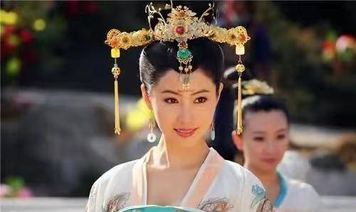 唐朝安乐公主有多开放?17岁未婚先孕,婚后与母亲共享自己的夫君