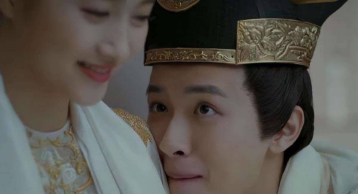 最惨的要数江夏王刘义恭,被剖腹掏肠,大卸八块,最后还把眼珠挖出来,腌