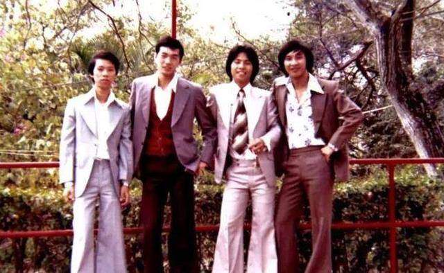 中国北方公安的标配,90年代,穿皮衣夹个包,有哪些原因?