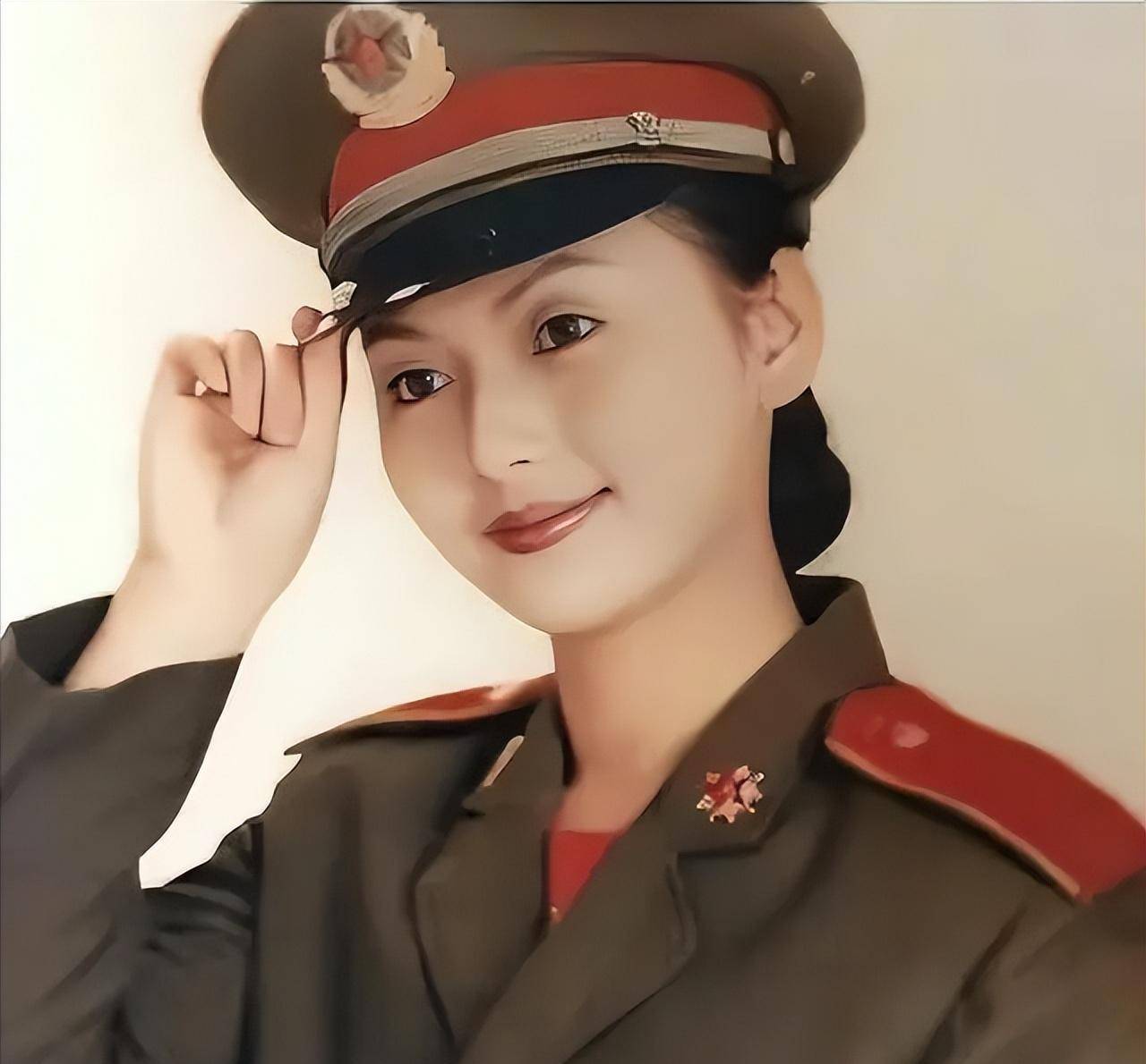 香妃刘丹去世后,父亲和哥哥相继离世,一家四口只剩母亲令人泪目