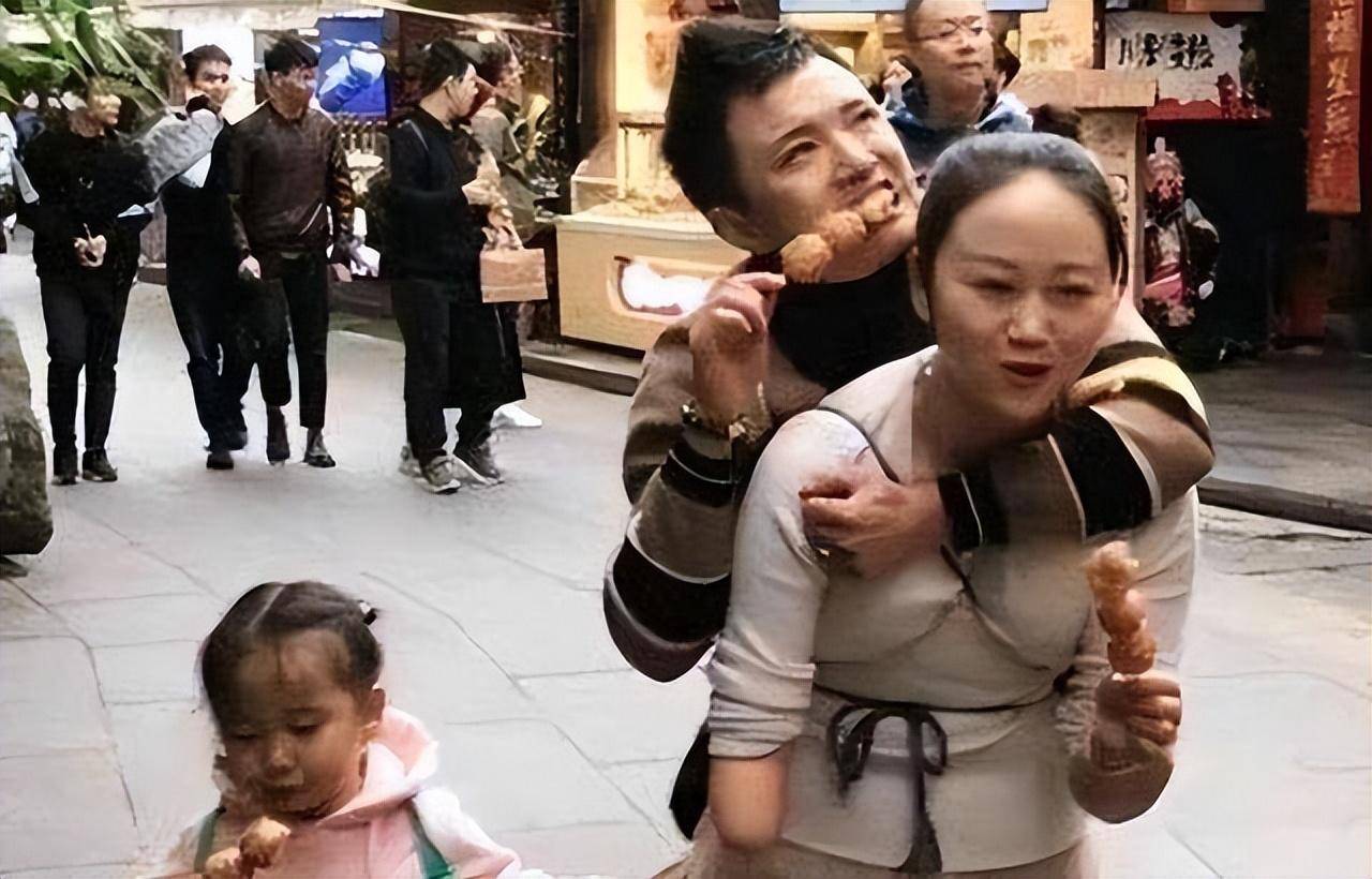 无腿丈夫抛妻弃女出轨粉丝,如今生活怎样了_阿娇_小波_残疾