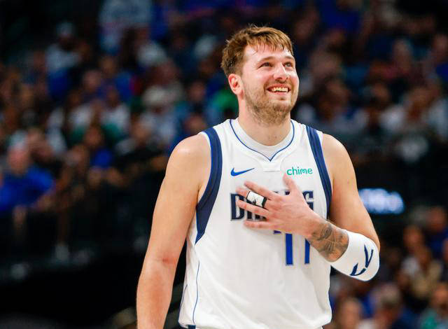 最新消息显示,由哈利伯顿和西亚卡姆领军的印第安纳步行者击败纽约