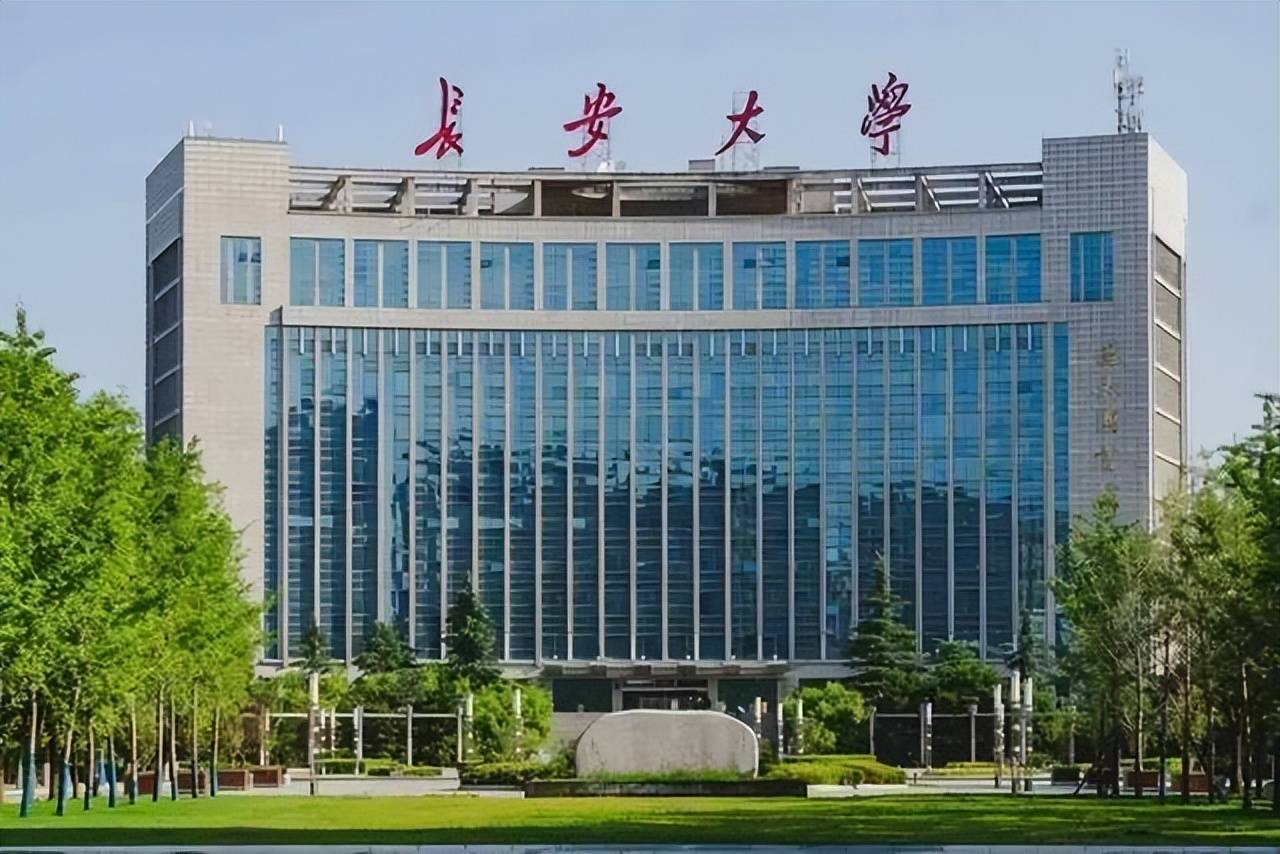 闹大了!已婚副院长骗色,还纠缠对方不放被处理,女方不服再投诉