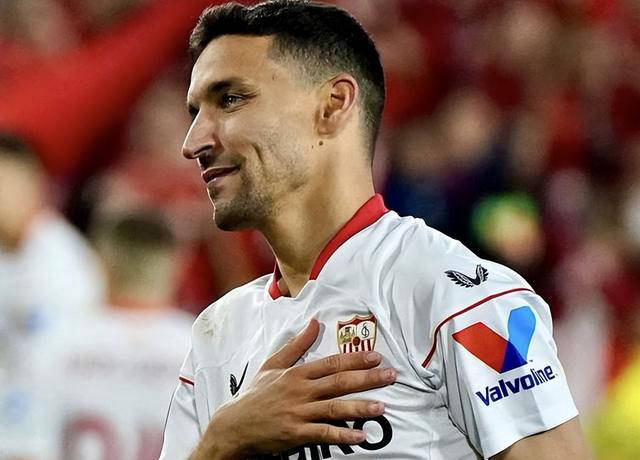 塞维利亚足球俱乐部与队长纳瓦斯签署终身合同,退役后将继续服务