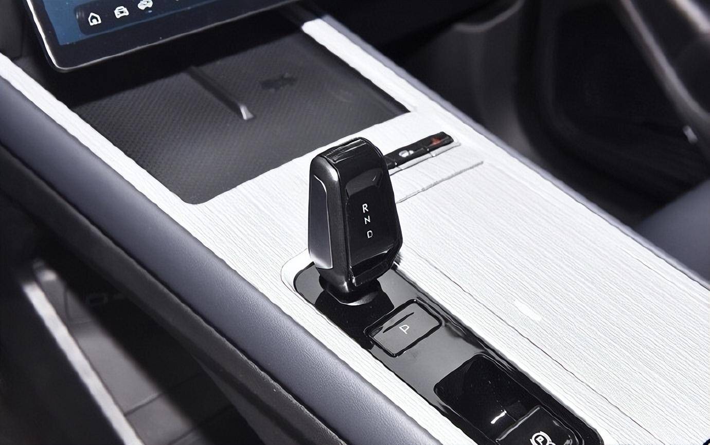 10.67万起!新款吉利博越l打出性价比!