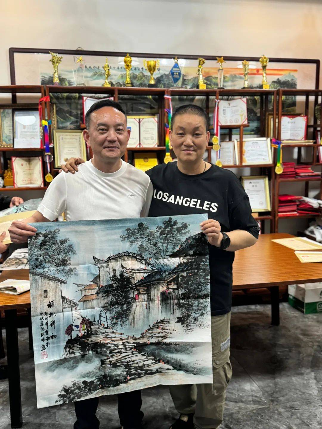 艺术服务生活 原则的坚定实践者——记著名画家周曦