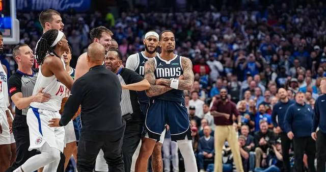 媒体曝光两笔质疑的交易,独行侠靠他们再次杀入西决