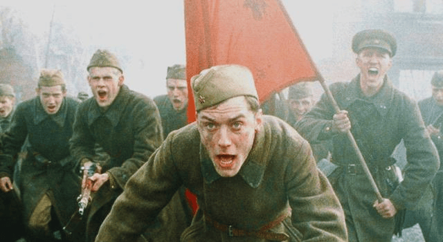 斯大林心存侥幸,不给边防部队发弹药,还给德国送粮,最终惨败