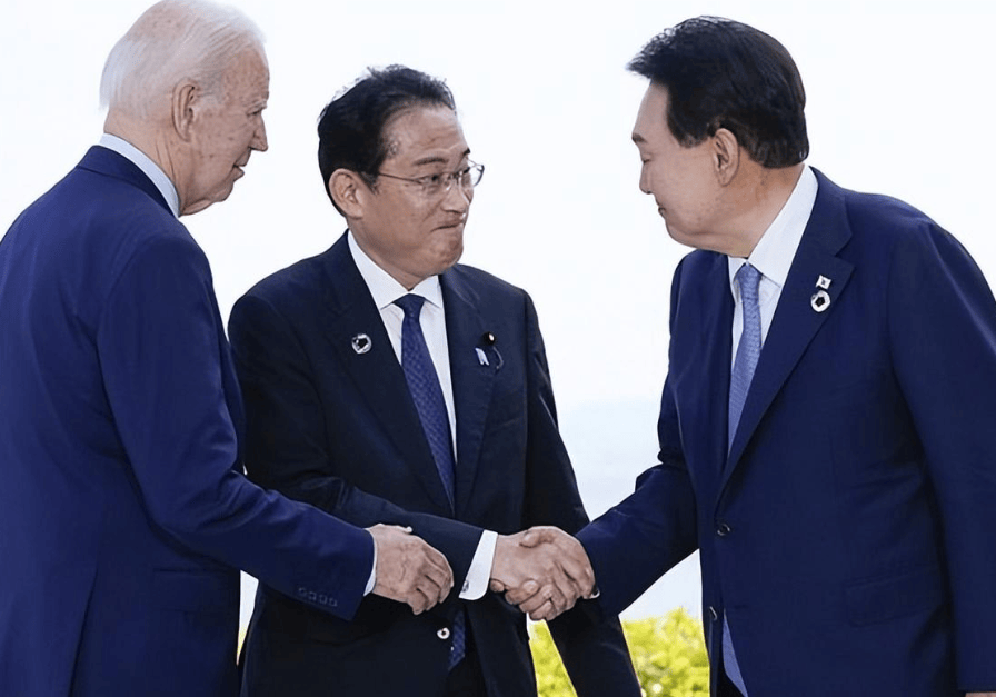 尹锡悦火烧眉毛派外长访华,王毅一番话语重心长,韩方_