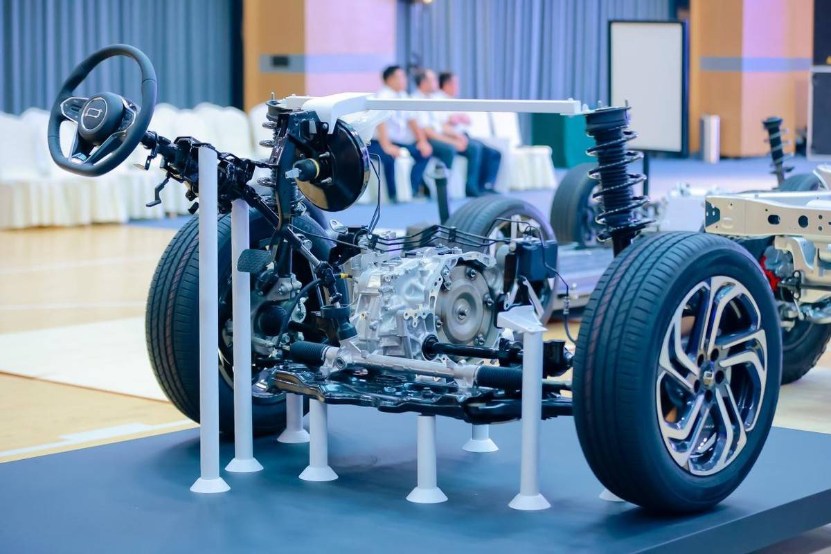 驾驶的诗意 生活的乐章 驾驭未来的新选择——奔腾t90