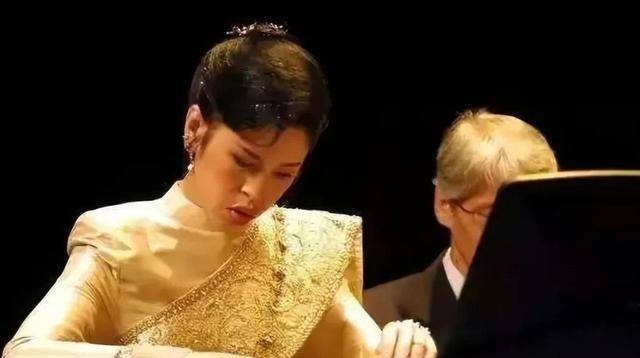 近亲结婚的产物,饱受疾病困扰的朱拉蓬公主,曾经是古筝才女