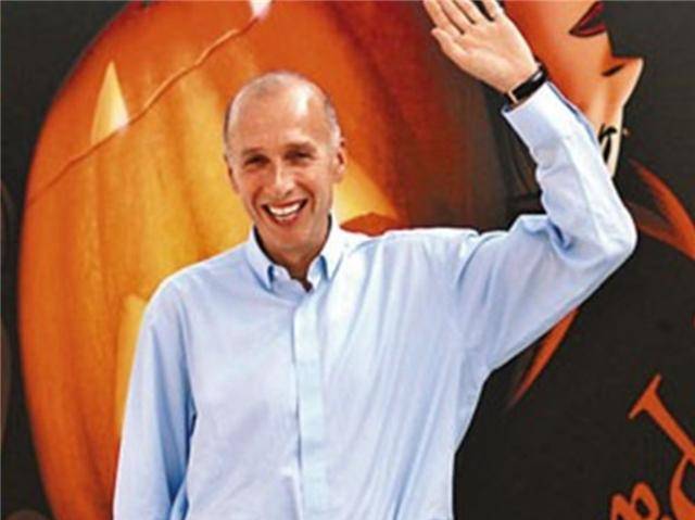 兰桂坊,这是游客初到香港必须一去的地方,这条位于香港中环的街道从