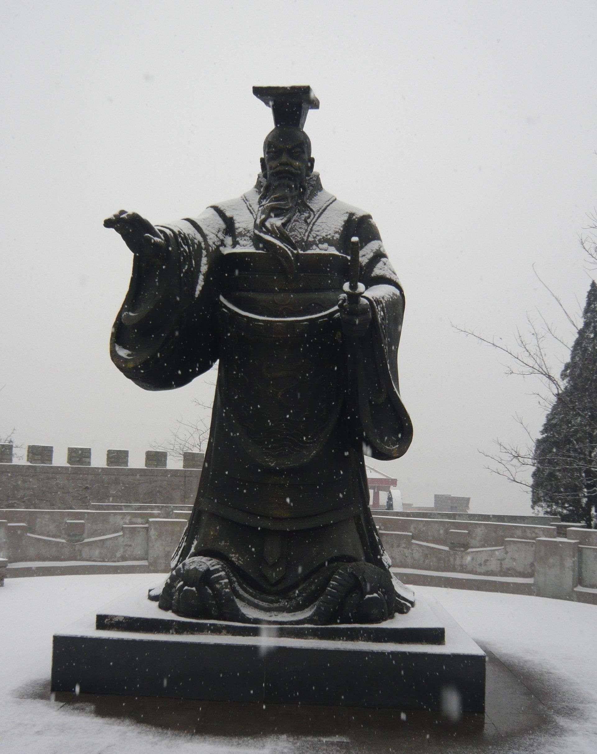 齐桓公齐桓公因郑文公"首止叛盟"而大举伐郑,郑文公向晋,楚求援的时候