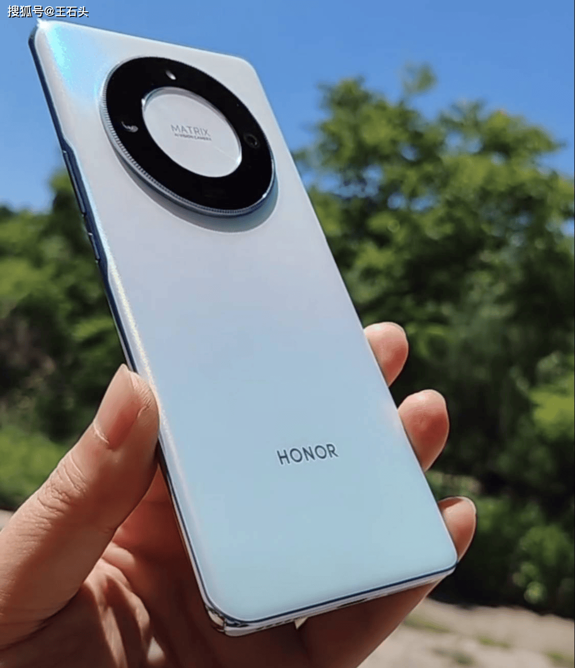 荣耀"爆款"销量破千万,外观像华为旗舰,到手才1088元!_手机_性能_note