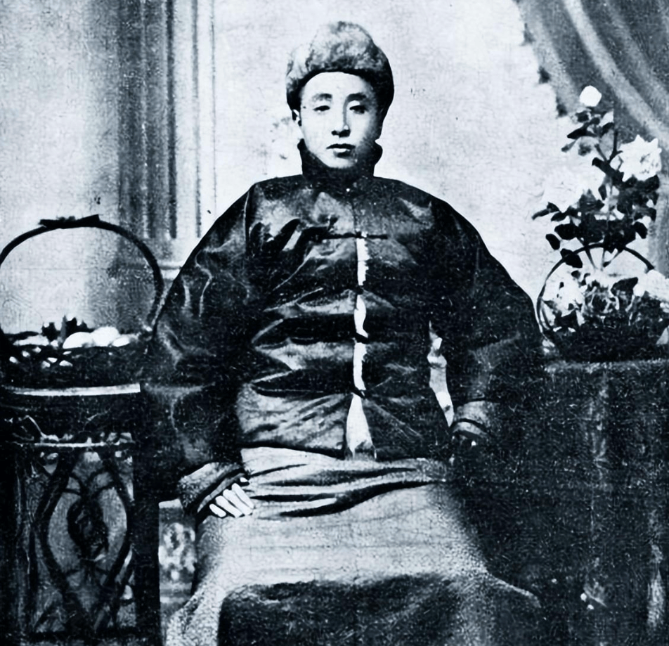 张作霖的子女当中,她是唯一还在世的人,现已百岁高龄,居住台湾