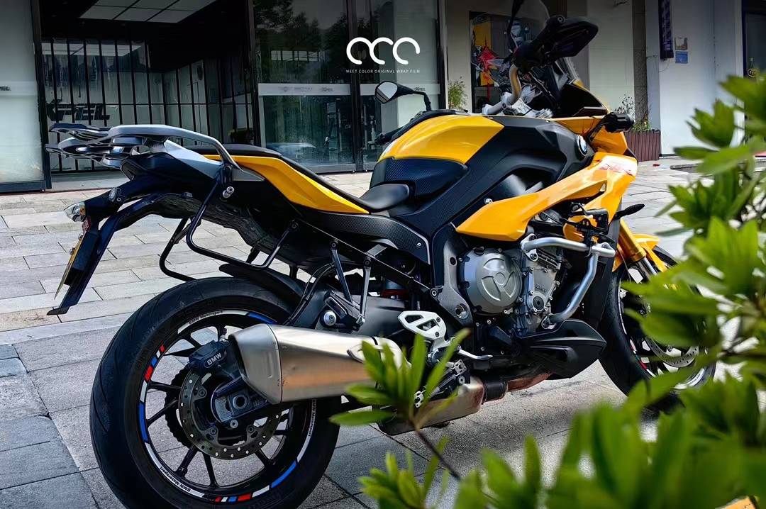 宝马s1000xr漫彩贾洛格黄改色膜,充满活力和热情的黄色调