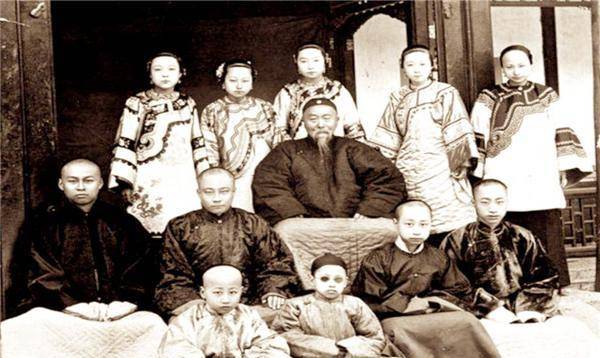 遭邻居嘲笑,婚后生下一子,却至今被人熟知_李文安_儿子_父亲