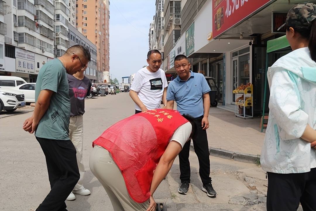 夏邑县城关镇:人大代表李来存 一心为民办实事