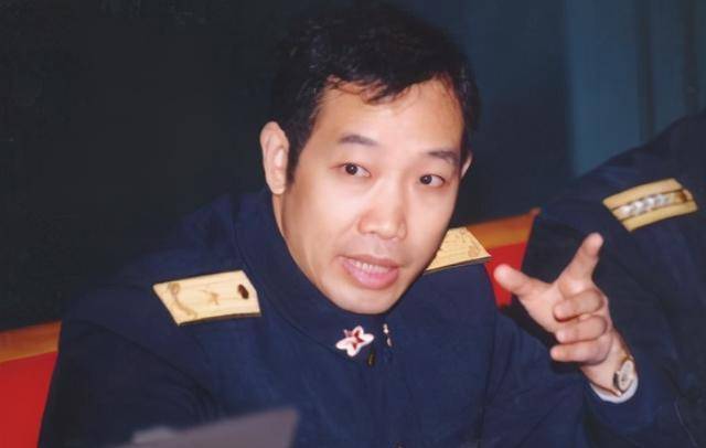 今天要说的这个人,他叫马伟明,出生于江苏镇江市,在马伟明的身上,有着