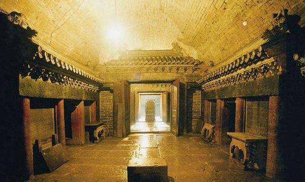 没有电灯的秦汉时代,百姓们照常上夜班