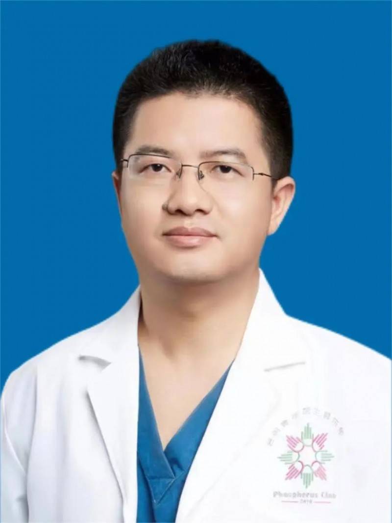 就职于上海交通大学医学院附属仁济医院心血管外科.