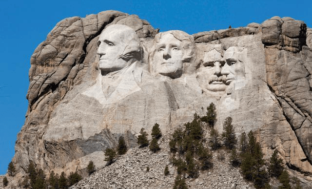 400名工人耗时14年,在一座山上雕刻了四位美国总统头像!