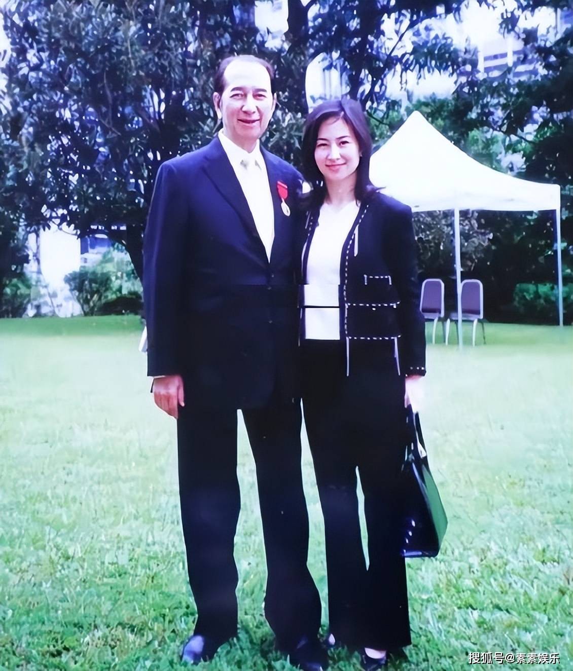 何超琼和父亲何鸿燊旧照公开:1969年住豪宅,从小就跟父亲做事业