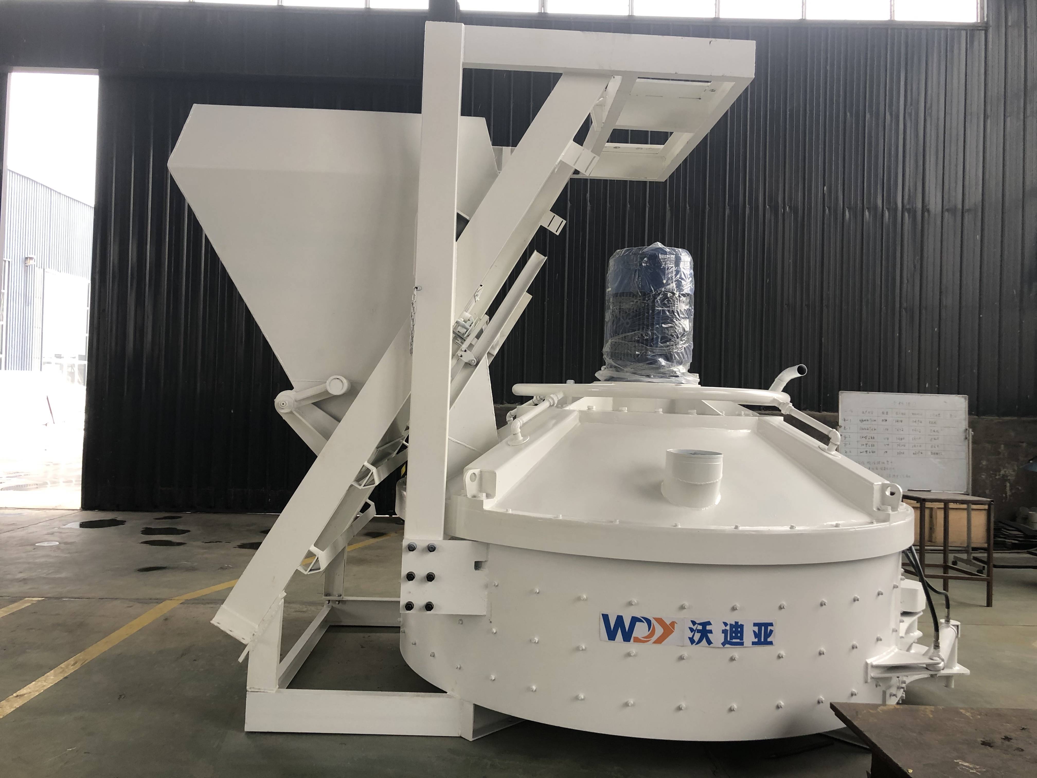 立轴行星式搅拌机在水泥砌块砖生产中表现出色