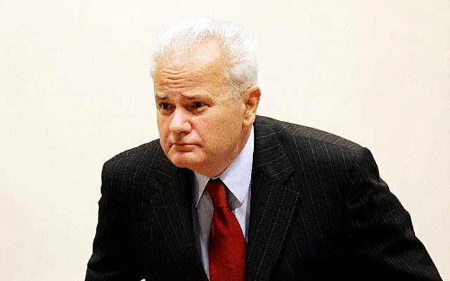 出卖米洛舍维奇换美国支持,他卖国求荣,结局比米洛舍维奇还惨