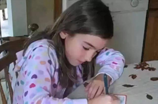 拯救百万儿童的小萝莉,如今终于长成了美女的样子_凯瑟琳_蚊帐_证书