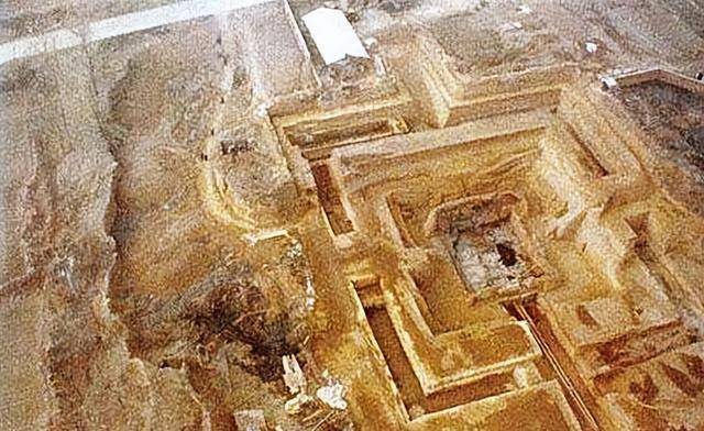 91年河北一山包寸草不生,考古队调查现场后,立刻请求驻军封锁