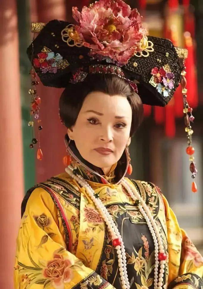 14岁少女爬上龙床,为44岁道光生下3儿1女,却熬成"杂牌皇后"