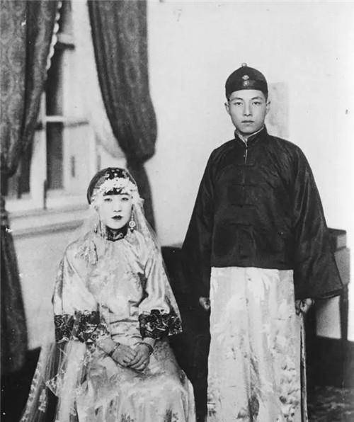 真容:93年前的婚纱照十分惊艳,她的颜值不输当红女星_日本_养父_时间
