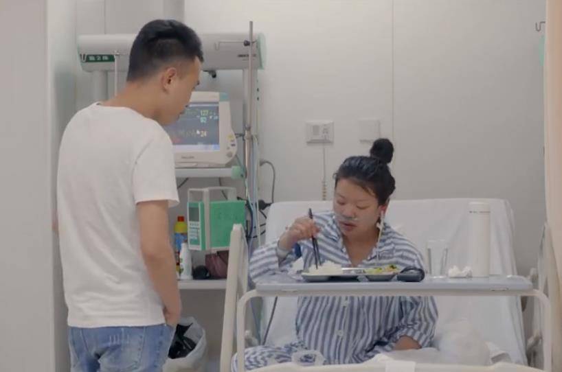 故事上海26岁重度心脏病女孩不听劝,冒死产下一子,家人瞬间泪崩_吴莹