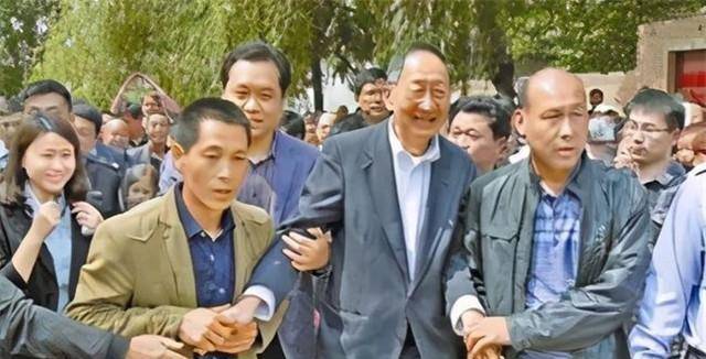 农家走出的诺奖获得者崔琦:我宁愿是一个不识字的农民