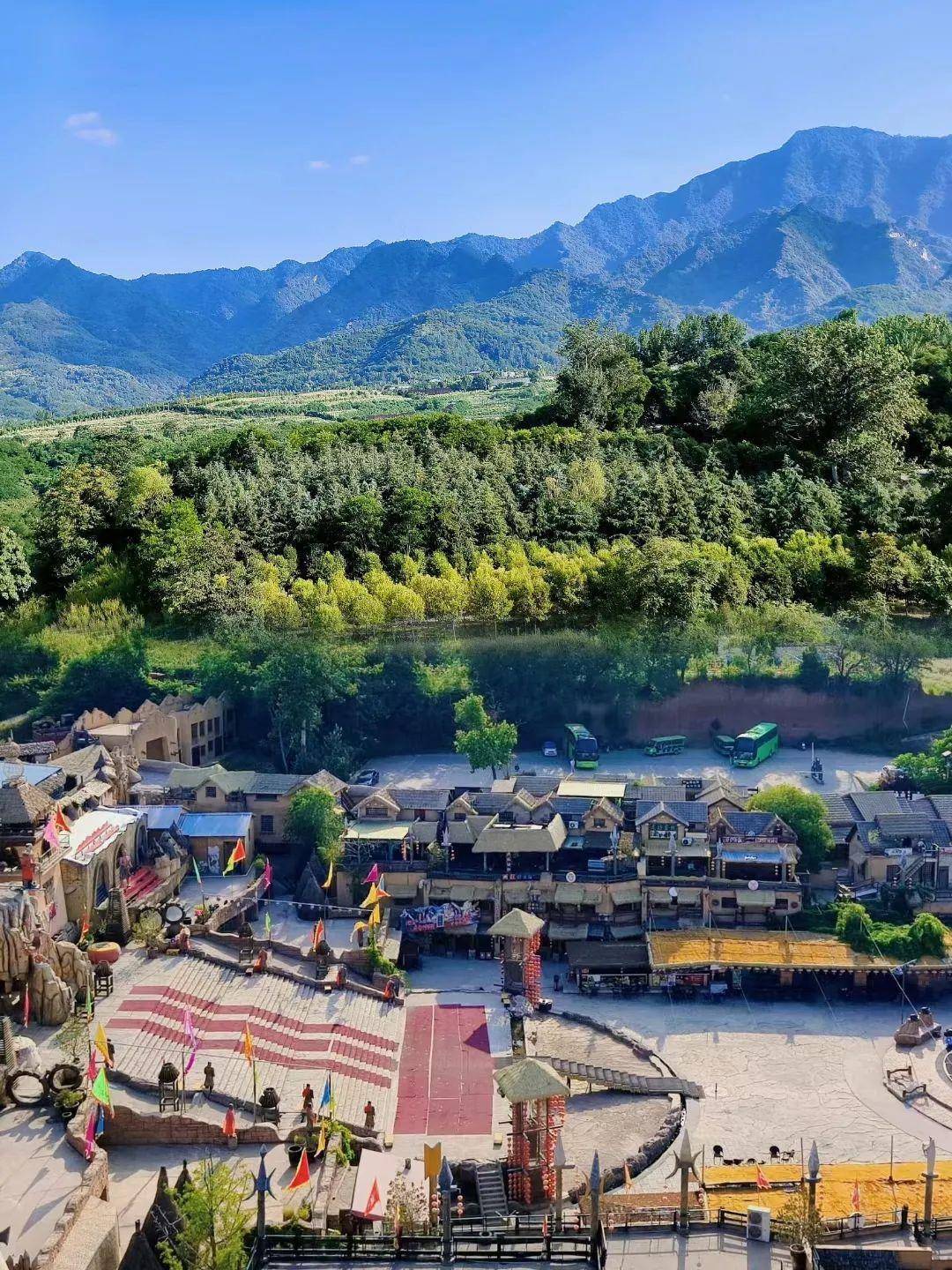 西安往西100公里的周至周城景区​:游玩项目多多,演出也很丰富