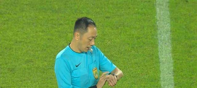 中超第十四轮裁判选派:马宁吹罚武汉战梅州,甄伟吹罚亚泰战河南
