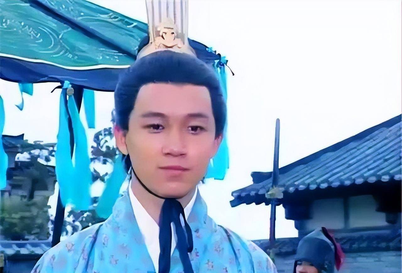 扔进粪坑,熬死4代皇帝装傻36年,登基后雪耻成干古明君_李怡_郑氏_儿子