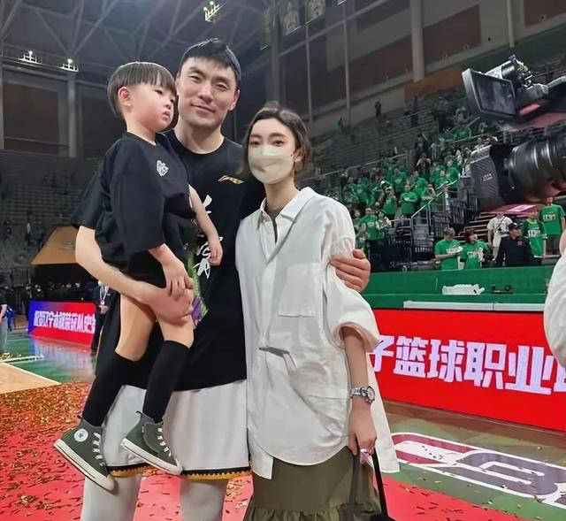 辽宁男篮:韩德君李晓旭雄心依旧,杨鸣冀实现4连冠壮举