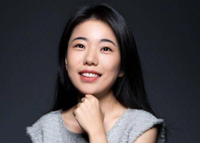 蒋方舟,一个被寄予厚望的才女作家,如今年过三十,泯然众人矣