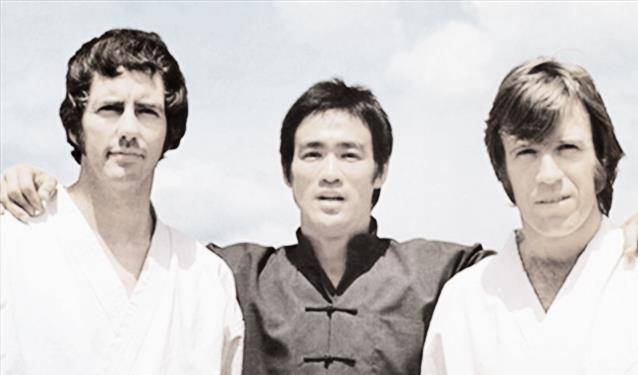 叶问曾断言爱徒李小龙短命,从走路姿势就能看出,没想到一语成谶