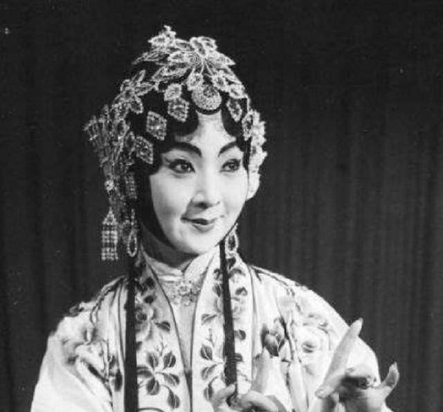 "小常宝"齐淑芳留美不归,逃离祖国背叛家庭,却佯称发扬国粹?