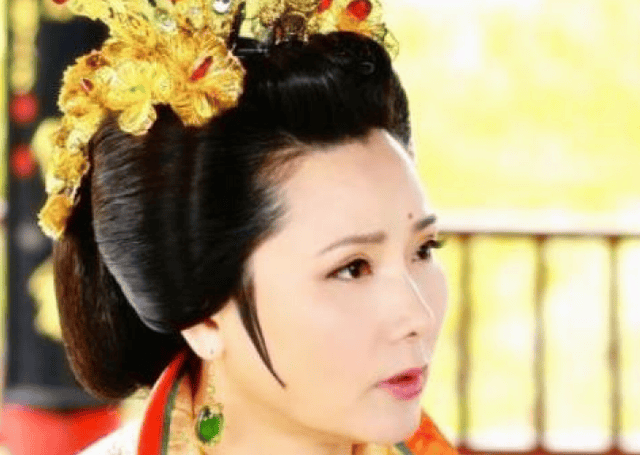 "泼妇"孝肃周皇后:明宪宗生母,为打压情敌钱皇后胡搅蛮缠到底