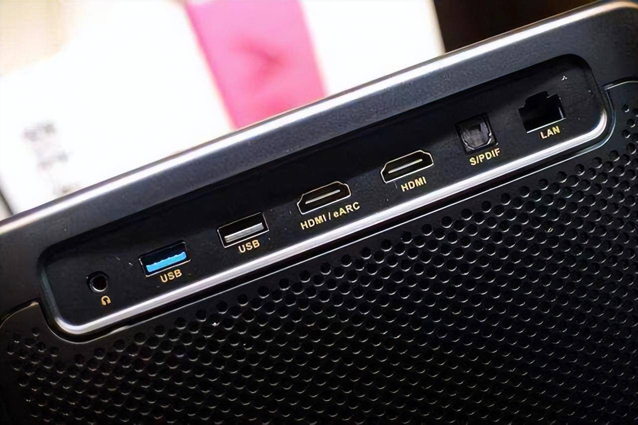 神奇的光影魔术师,当贝X5S激光投影仪,为你打造专属家庭影院